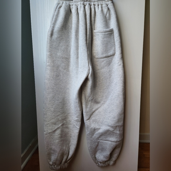 Thick soft sweatpant - Picture 2 of 3
